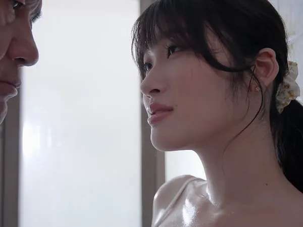 sex tổng hợp Người chồng bỏ bê, cô vợ được ông chú giúp thỏa mãn cơn nứng lồn lồn